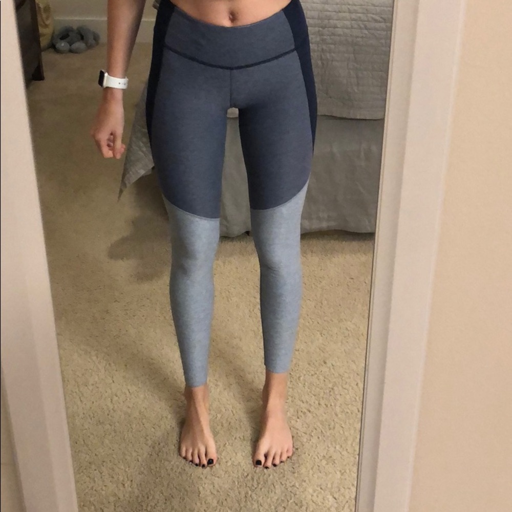 Outdoor Voices Tri-Tone XS Leggings